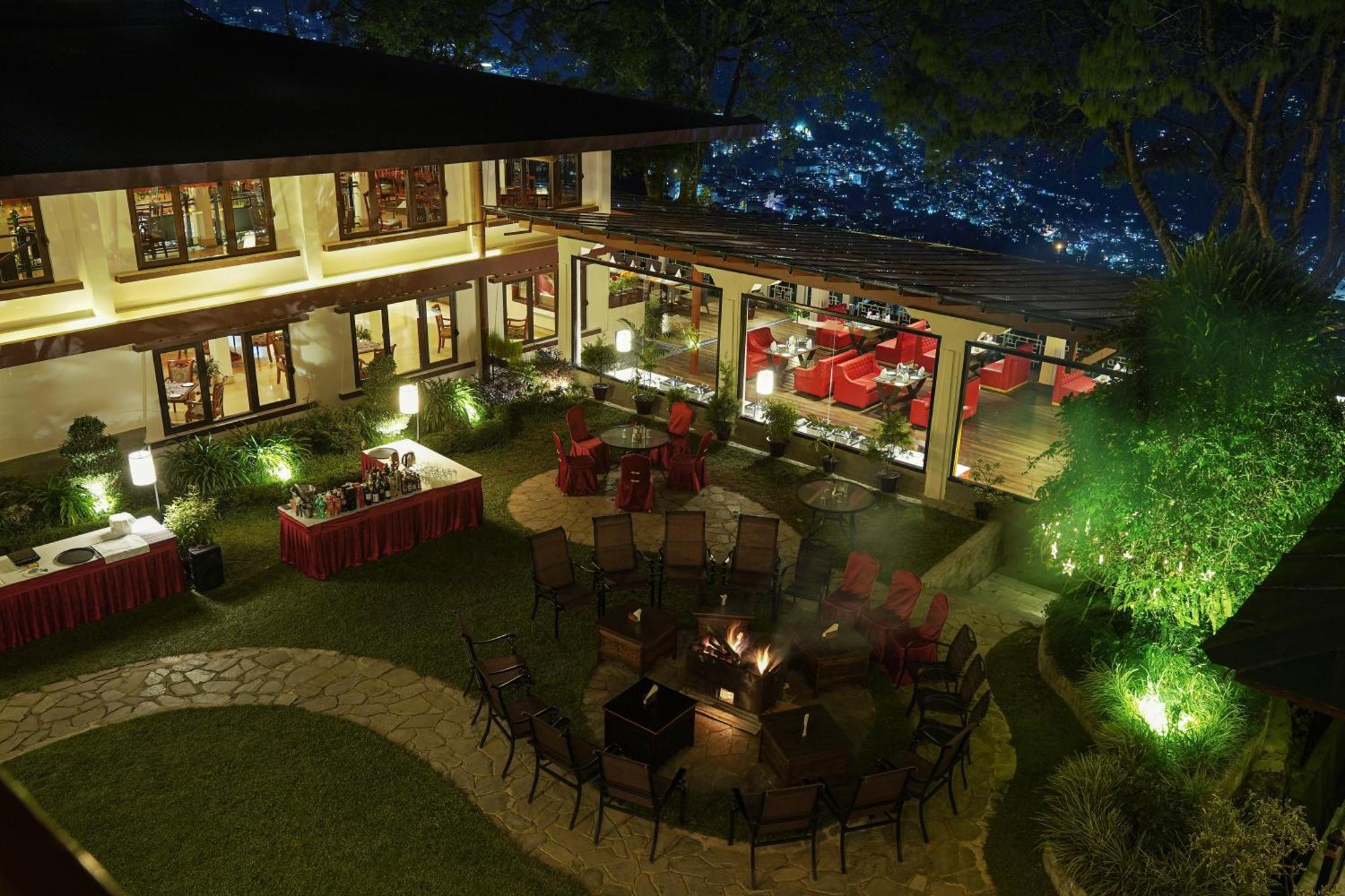 Denzong Regency- Luxury Mountain Retreat Spa & Casino Gangtok Exterior foto